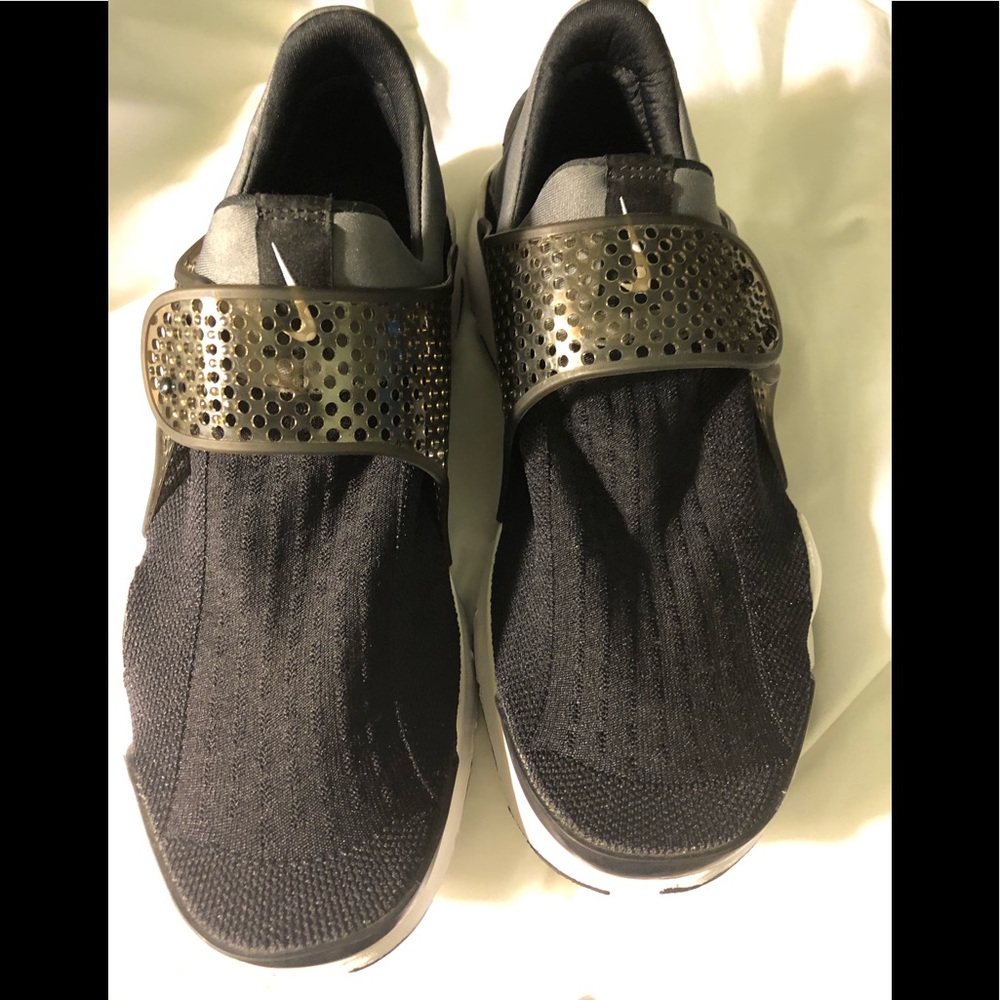 Nike Sock Dart Sneakers